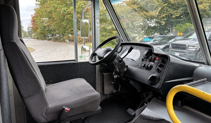 
								2018 Ford E-450 Super Duty full									