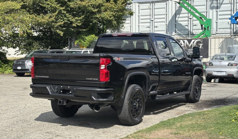 
								2023 Chevrolet Silverado 2500HD full									