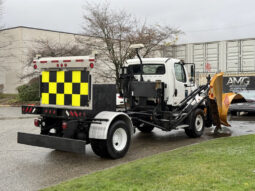 
										2016 Freightliner 108SD full									