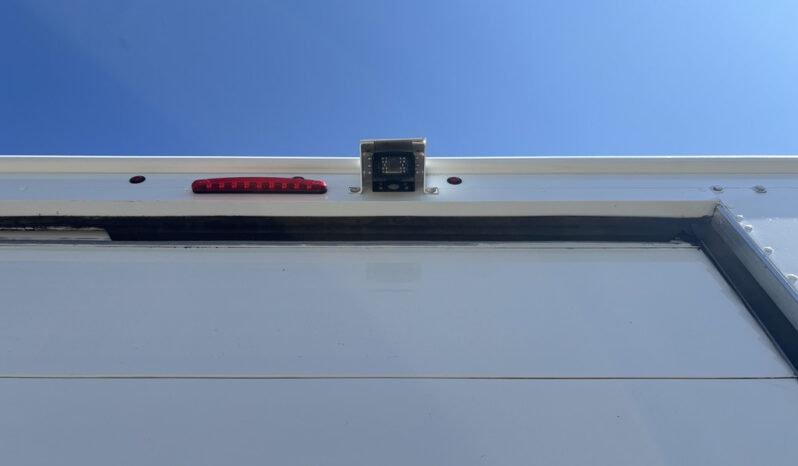 
								2011 Ford E-450 Super Duty full									