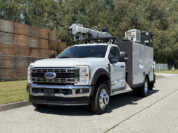 
										2023 Ford F-550 Super Duty full									