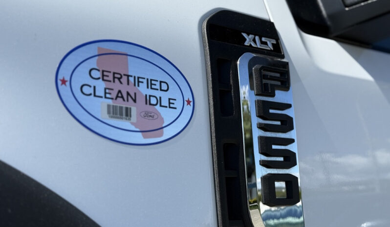 
								2023 Ford F-550 Super Duty full									