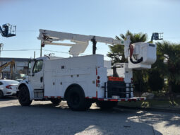 
										2006 Freightliner M2 106 full									