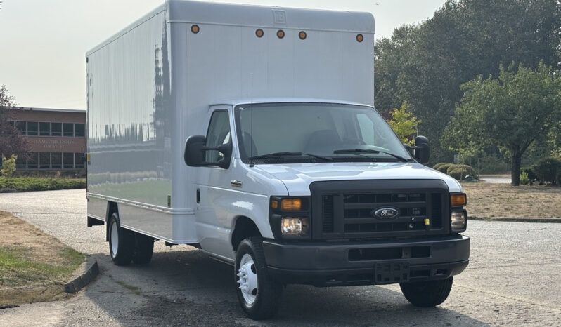 
								2008 Ford E-350 full									