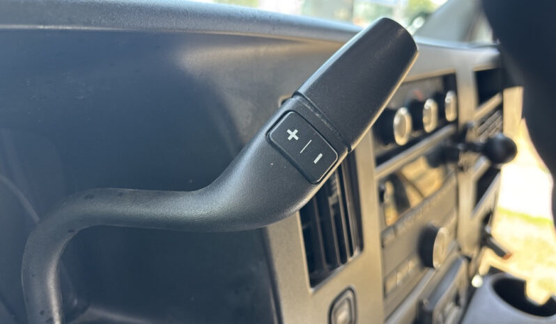 
								2020 Chevrolet Express 4500 full									