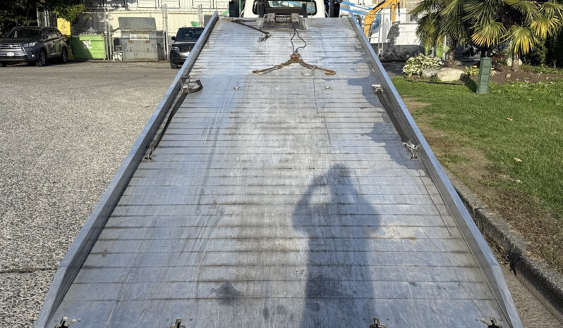 
								2022 Freightliner M2 106 full									