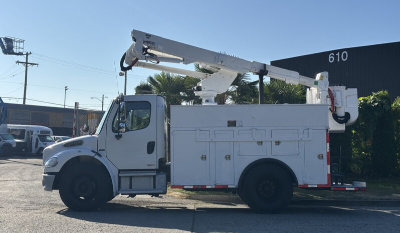 
								2006 Freightliner M2 106 full									