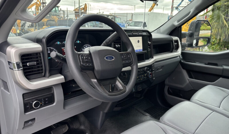 
								2023 Ford F-450 full									