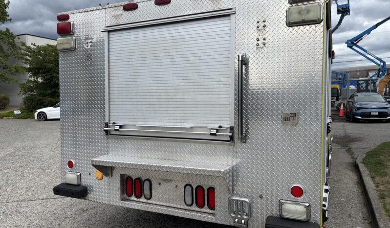 
								2010 Ford F-550 full									