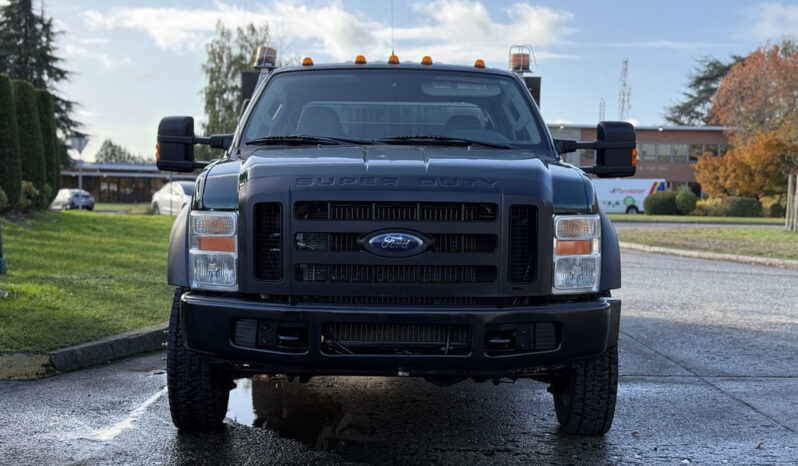 
								2008 Ford F-550 full									