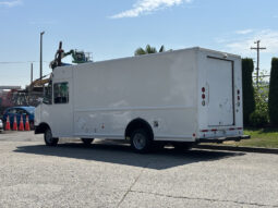 
										2012 Ford E-450 Super Duty full									