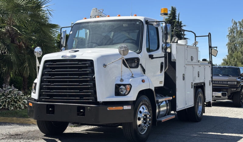 
								2022 Freightliner 108SD full									
