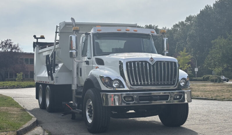 
								2013 International 7400 full									