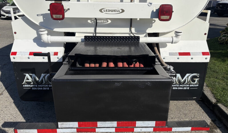 
								2017 International DuraStar full									