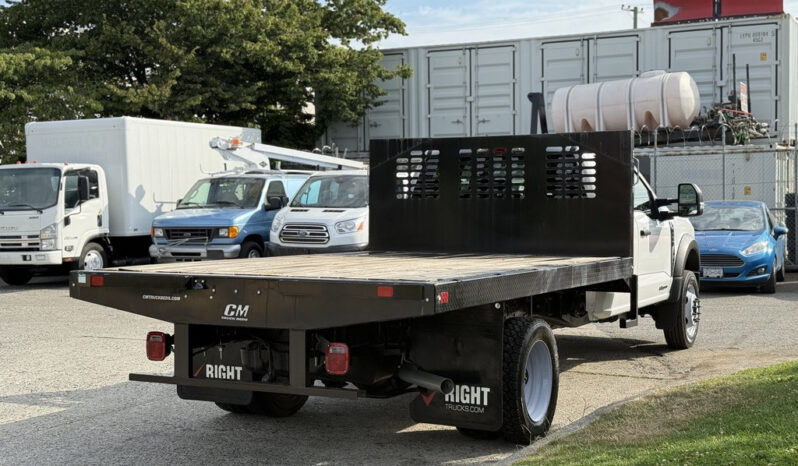 
								2023 Ford F-550 Super Duty full									