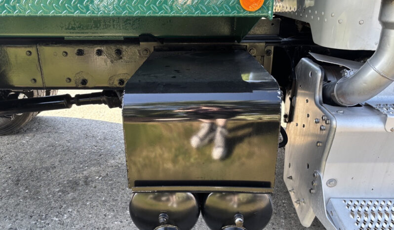 
								2015 Peterbilt 337 full									
