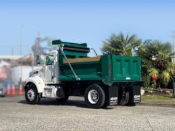 
										2015 Peterbilt 337 full									