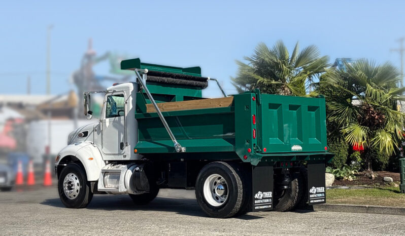 
								2015 Peterbilt 337 full									