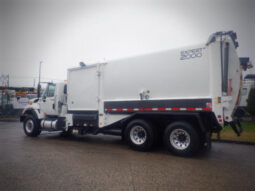 
										2008 International 7400 full									