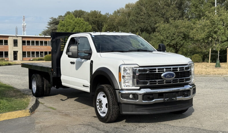 
								2023 Ford F-550 Super Duty full									