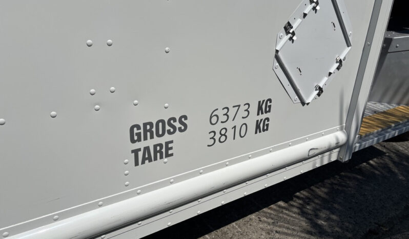 
								2012 Ford E-450 Super Duty full									