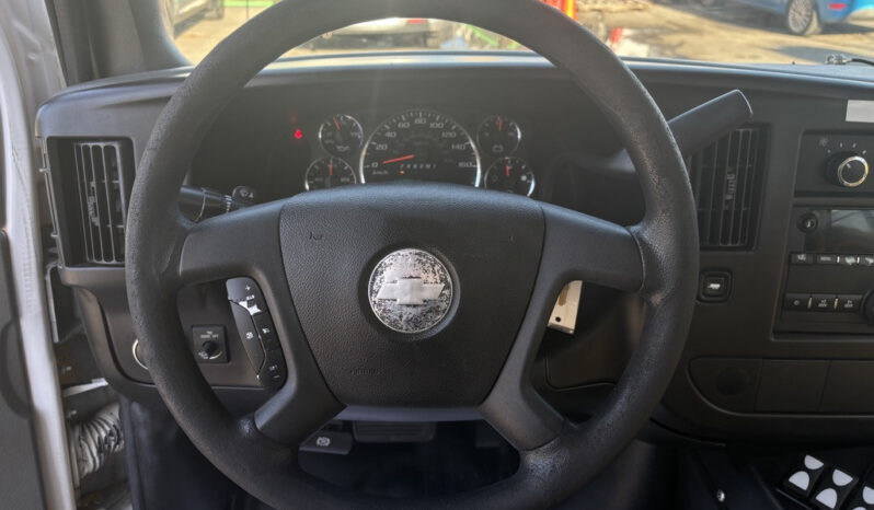 
								2017 Chevrolet Express full									