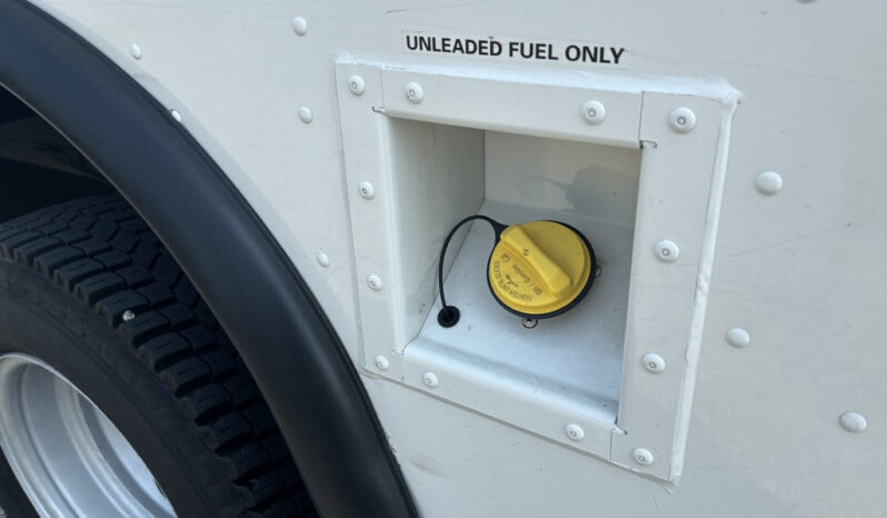 
								2018 Ford E-450 Super Duty full									