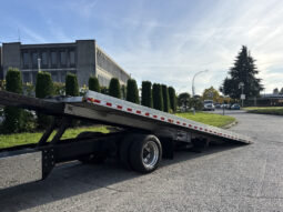 
										2022 Freightliner M2 106 full									