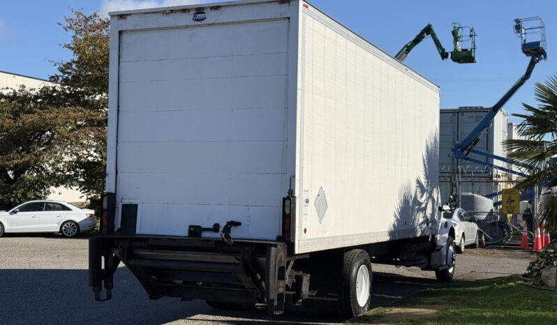 
								2012 Freightliner M2 106 full									