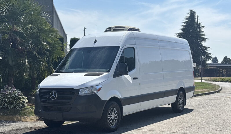 
								2019 Mercedes-Benz Sprinter full									