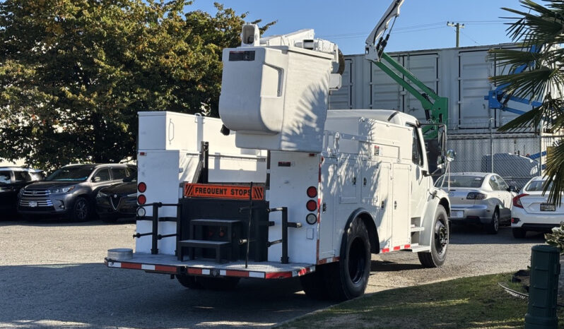 
								2006 Freightliner M2 106 full									