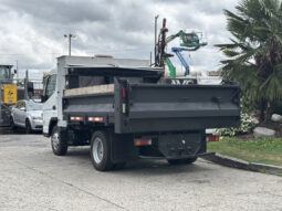 
										2015 Mitsubishi Fuso full									