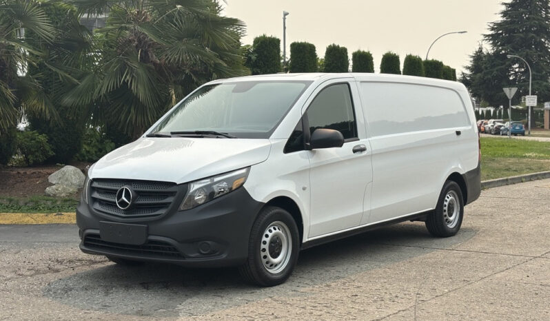 
								2022 Mercedes-Benz Metris full									