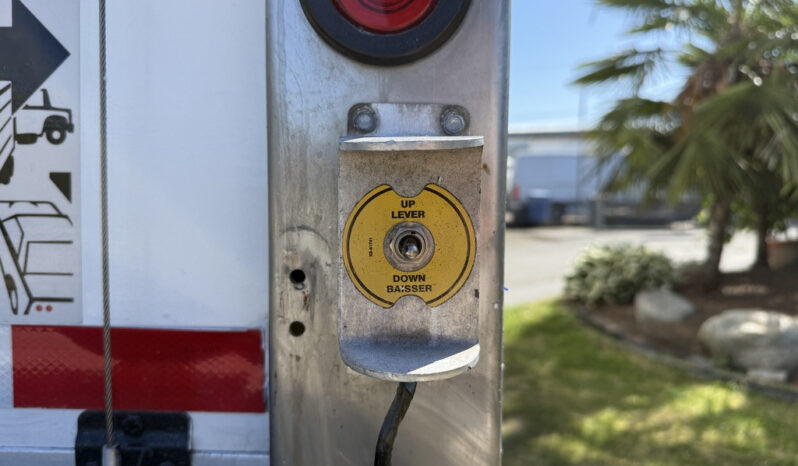 
								2015 Freightliner M2 106 full									