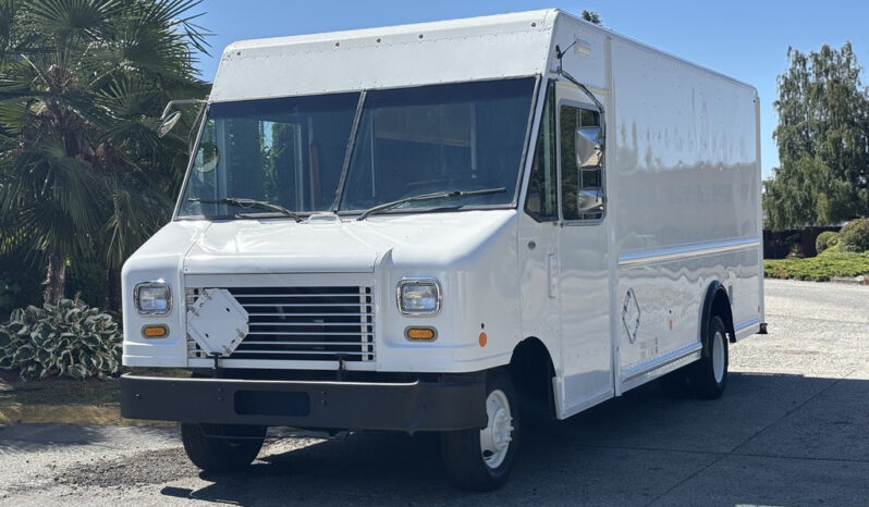 
								2011 Ford E-450 Super Duty full									