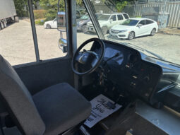 
										2011 Ford E-450 Super Duty full									