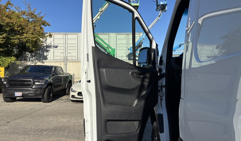 
								2024 Mercedes-Benz Sprinter full									