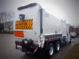 
										2008 International 7400 full									