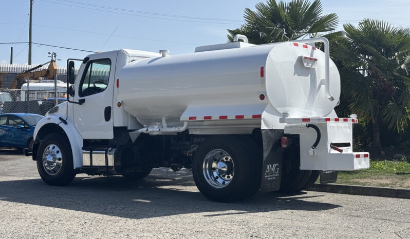 
								2014 Freightliner M2 106 full									