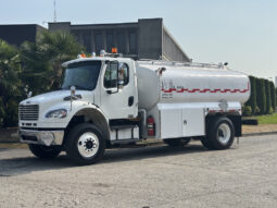 
										2010 Freightliner M2 106 full									
