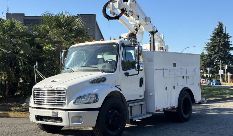 
								2006 Freightliner M2 106 full									