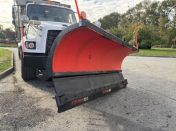 
										2013 Freightliner 114SD full									