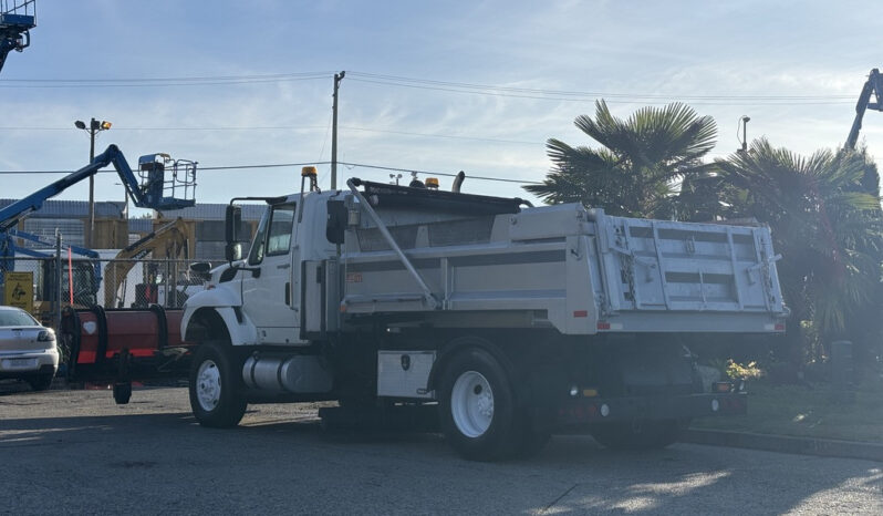 
								2011 International 7500 full									