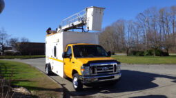 
										2015 Ford E-450 Super Duty full									