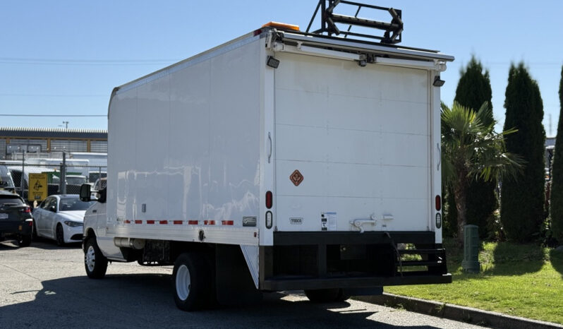 
								2013 Ford Econoline full									