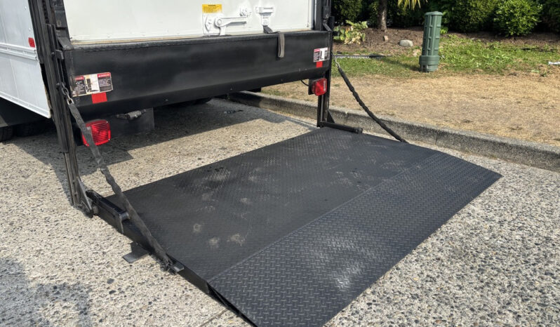 
								2008 Ford E-350 full									