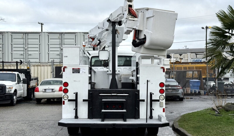 
								2005 Freightliner M2 106 full									