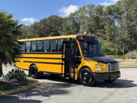 2011 Freightliner M2 106