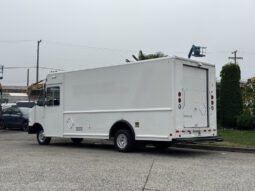 
										2012 Ford E-450 Super Duty full									