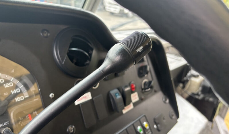 
								2011 Ford E-450 Super Duty full									